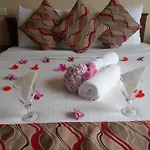 Lake View Hotel & Bungalow
