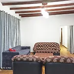 Mount Elegance