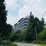 Avenue Nuwara Eliya