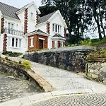 Little England By Regus Hotel *