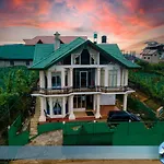 Hill Paradise Guest house *