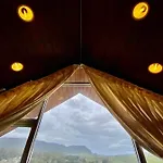 Hill Paradise Guest house *