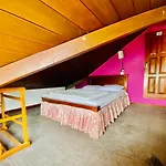 Hill Paradise Guest house *