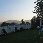 Nature\'S View Holiday Home