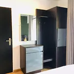 The Greens Luxury Apartment *