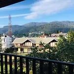 The Greens Luxury Apartment