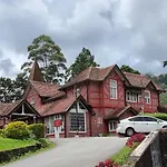 Peach Cottage By Amaluna
