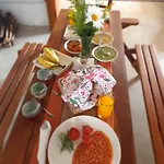 Shalom Homestay *