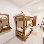 The Mount View Single Tree Hotel
