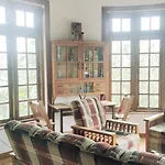Magnolia Hideout