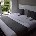 Infinity By Infinity Apartment