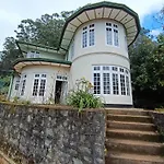 Magnolia Hideout *