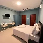 Moon Light Hotel