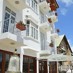 Royal Hills Hotel