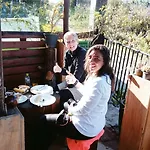 20/20 Wood Homestay *