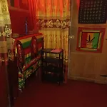 Hakuna Matata Hotel *