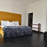 Shiny Cot Full Bungalow