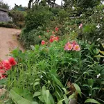 Lakleen Holiday Home