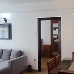 Apartment Ridge Rest, *