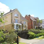 Pedro Barn Hotel At Little England Cottages