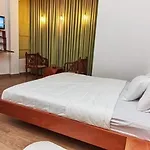 Pensive - Hotel 3*