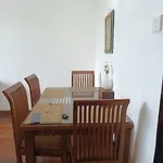 Luxury Apartment *