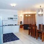 Ajymth Luxury - Lakeview Residencies - F24 Apartment