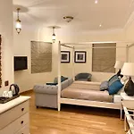 Superior Queen Room In Nuwara Eliya