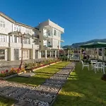 High Garden Hotel