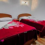 Selis Manor Homestay *