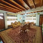 Homestay Sasru