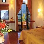 Grand Ella Rest