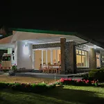 Lulu\'S Bungalow