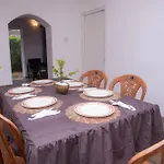 Rose Palace Inn