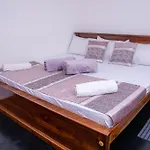 Rose Palace Inn