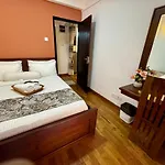 Highland View Apartment