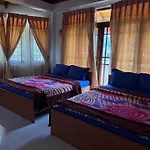 Oviya Guest