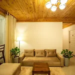 Country Club Hotel 3*