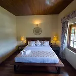 The Loris Manor Hotel *