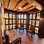 Micro Wood Lodge *