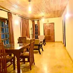 Golden King Cottage