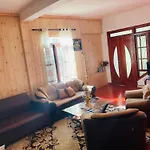La Rose Geust House