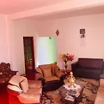 La Rose Geust House