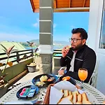 Queens Hotel Nuwara Eliya