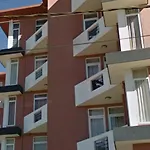 Breeze Apartment *
