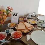 Bed & Breakfast Rv *