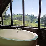 Private By The Tea Estate *