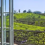 Villa Private By The Tea Estate
