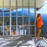 Luxe Wilderness - Private Villas, Free Breakfast, 2Km From City Centre