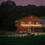The Backwoods - Apartment *